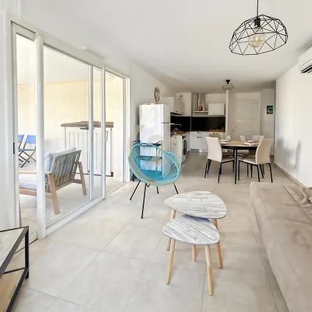 Apartment Elegant T2 Terrasse & Parking Centre *