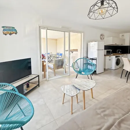 Elegant T2 Terrasse & Parking Centre * Calvi (Corsica)
