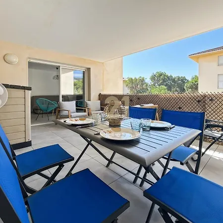 Apartment Elegant T2 Terrasse & Parking Centre *
