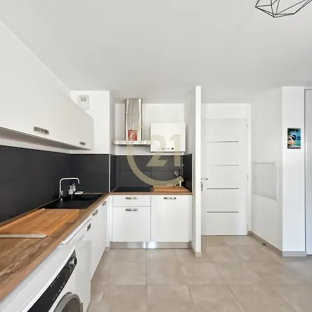 Elegant T2 Terrasse & Parking Centre *